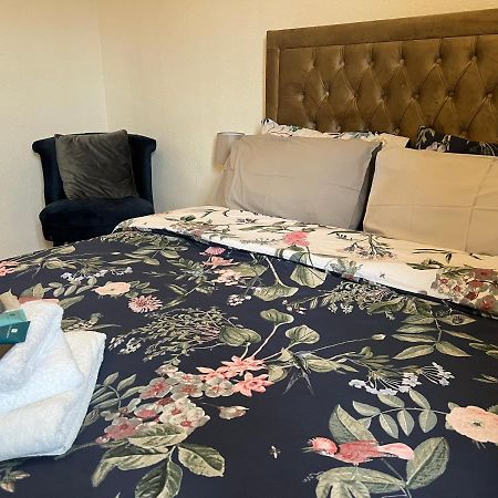Park View Serviced Apartment - Next To Northolt Tube Station - Near Central London & Wembley Eksteriør bilde