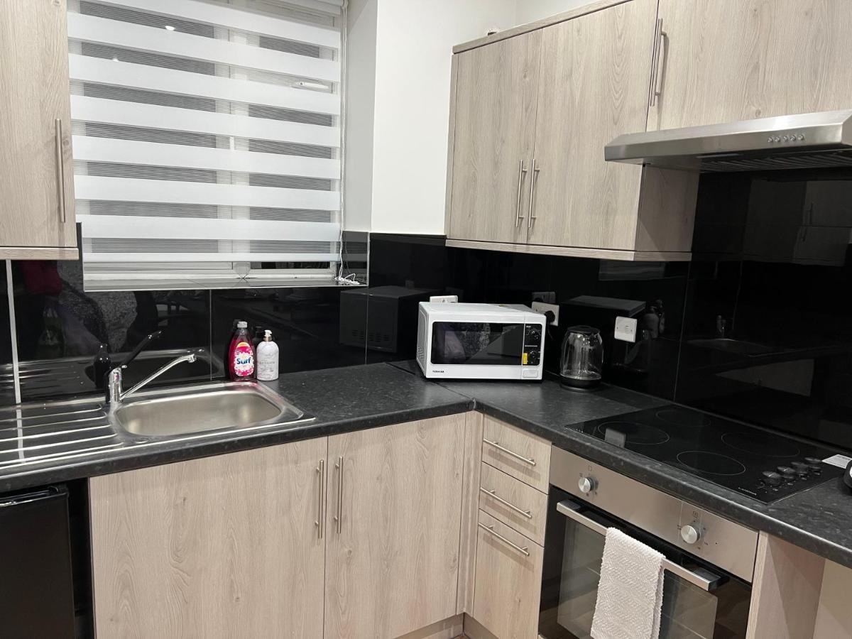 Park View Serviced Apartment - Next To Northolt Tube Station - Near Central London & Wembley Eksteriør bilde